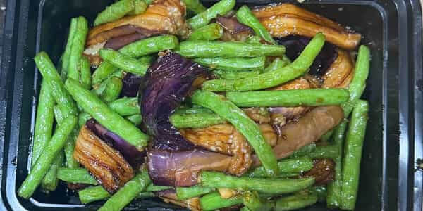 V7. 茄角之恋 STIR FRIED EGGPLANT & GREEN BEAN