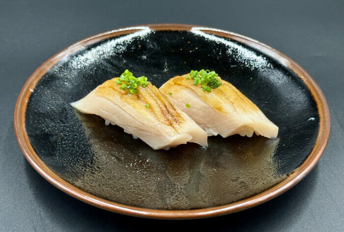 Hamachi Nigiri