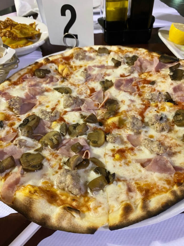 Menu Capricciosa Pizza Eatalian