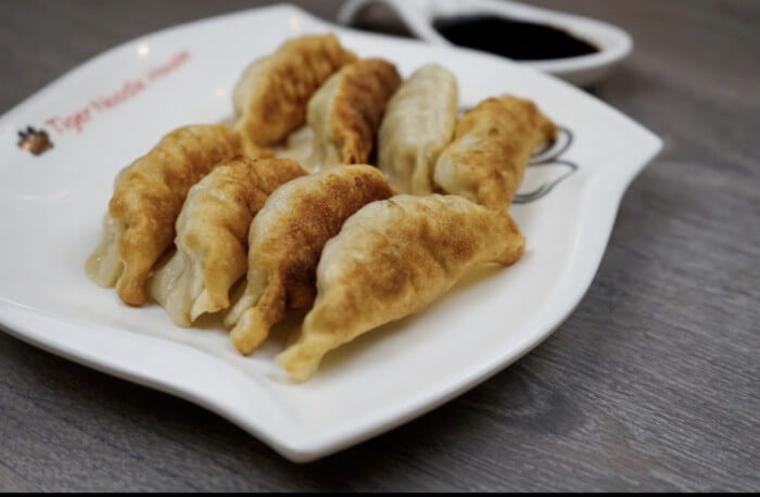 Pork Pot Stickers (8 pcs)